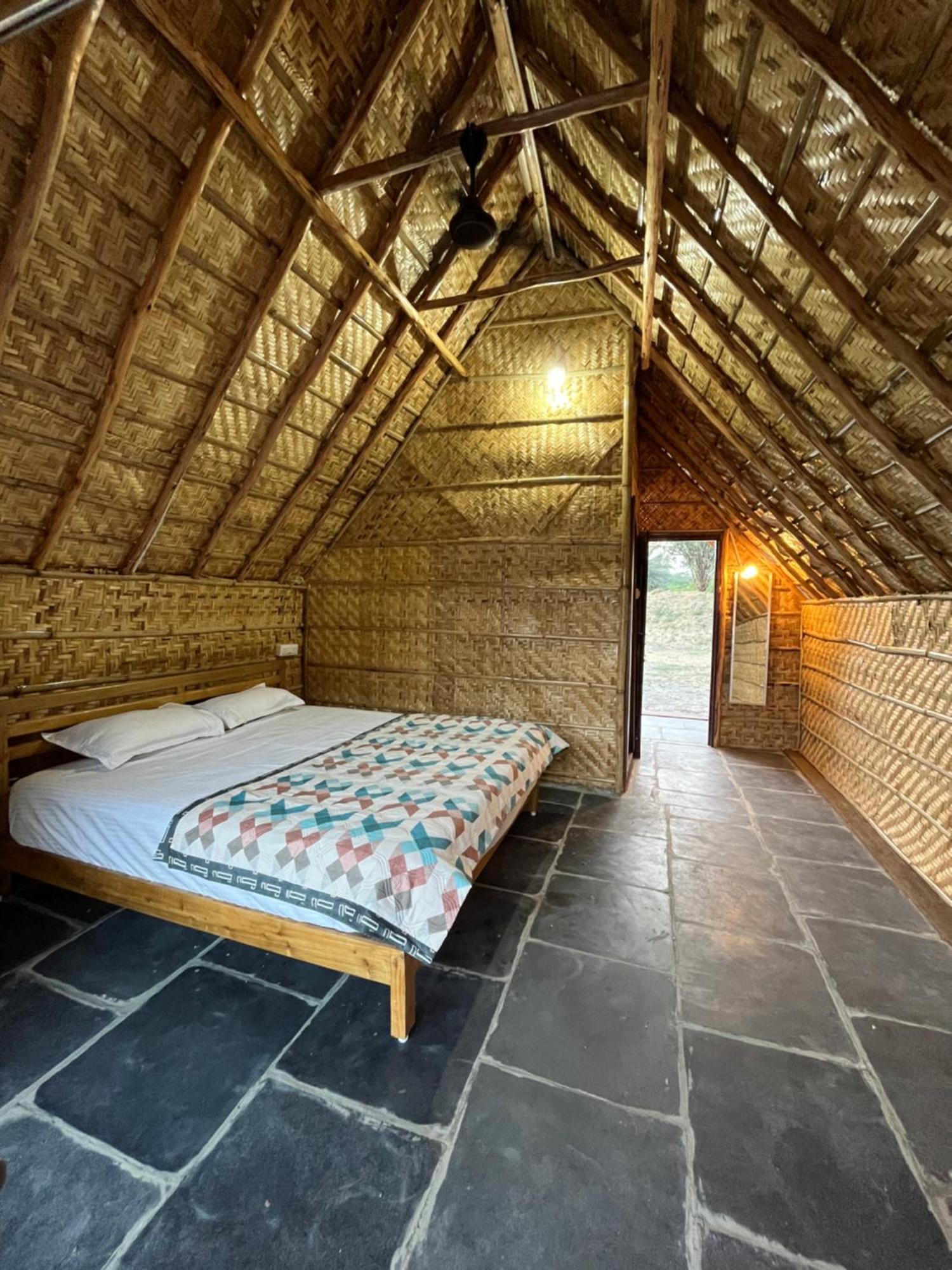 Tropical Hampi Hotel Eksteriør billede