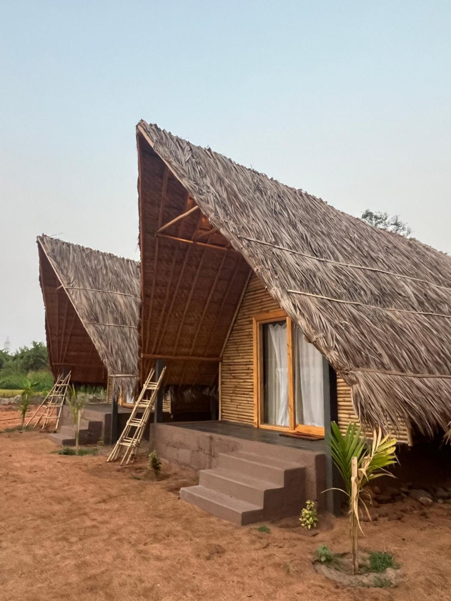 Tropical Hampi Hotel Eksteriør billede