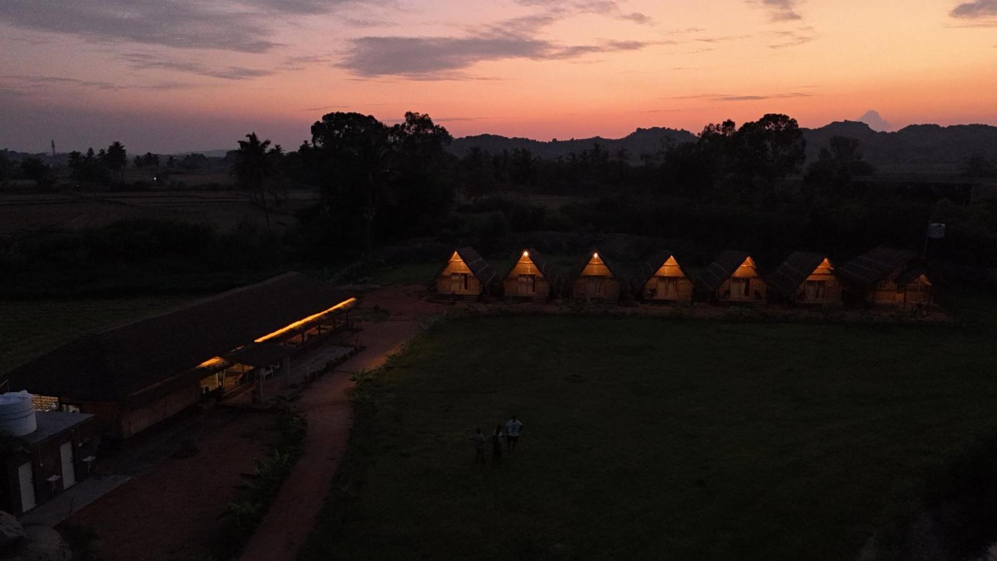 Tropical Hampi Hotel Eksteriør billede