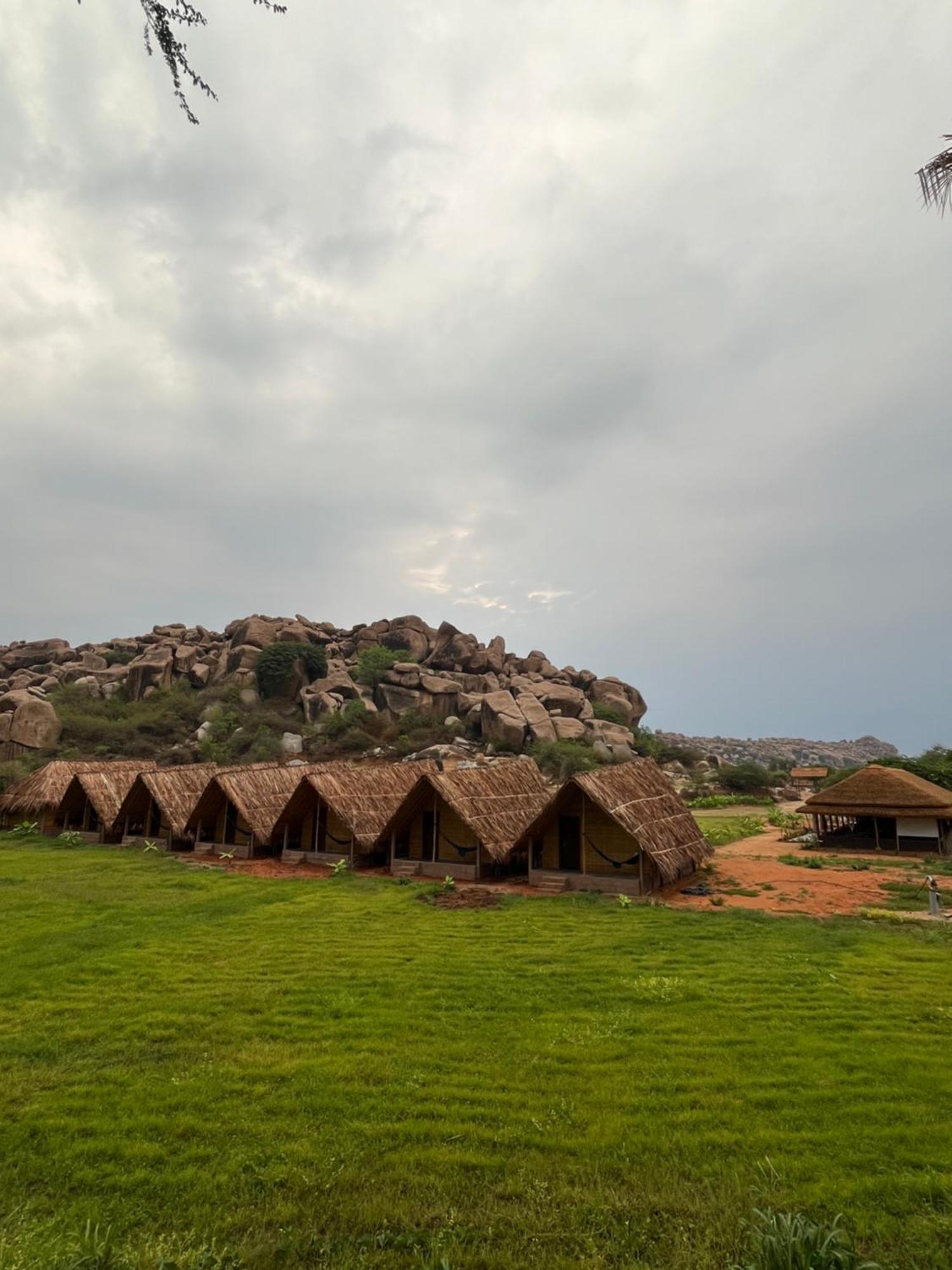 Tropical Hampi Hotel Eksteriør billede